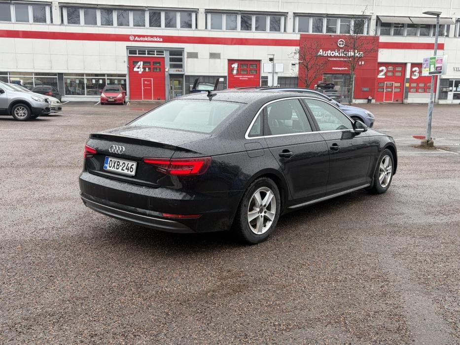AUDI A4 2018