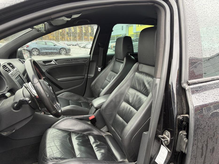 VOLKSWAGEN Golf 2009