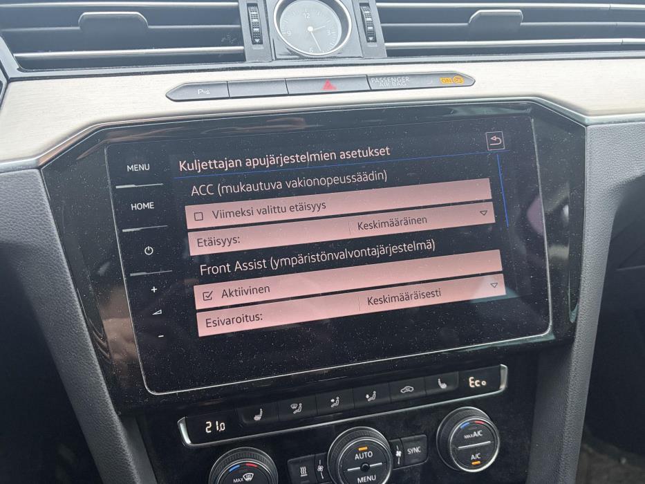 VOLKSWAGEN Passat 2018