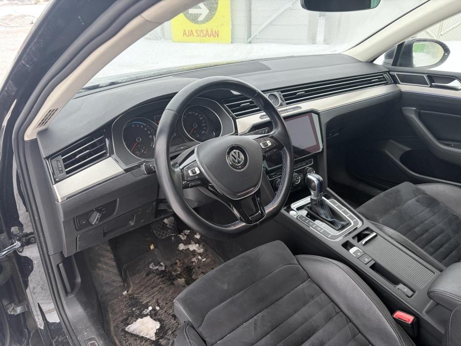 VOLKSWAGEN Passat 2018