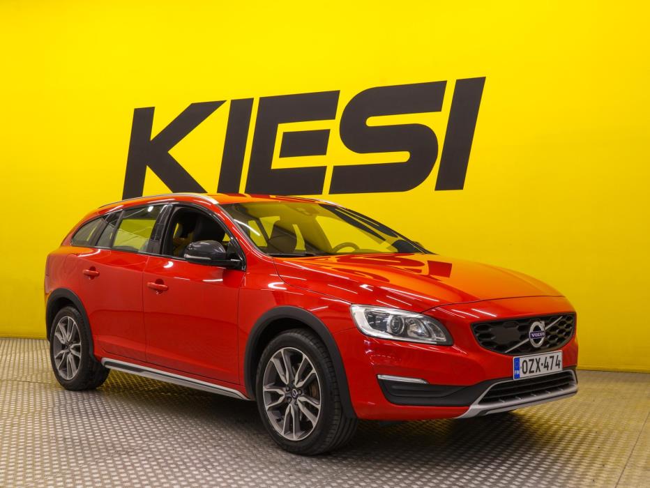 VOLVO V60 Cross Country 2017