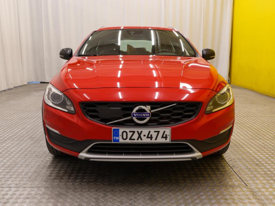 VOLVO V60 Cross Country 2017