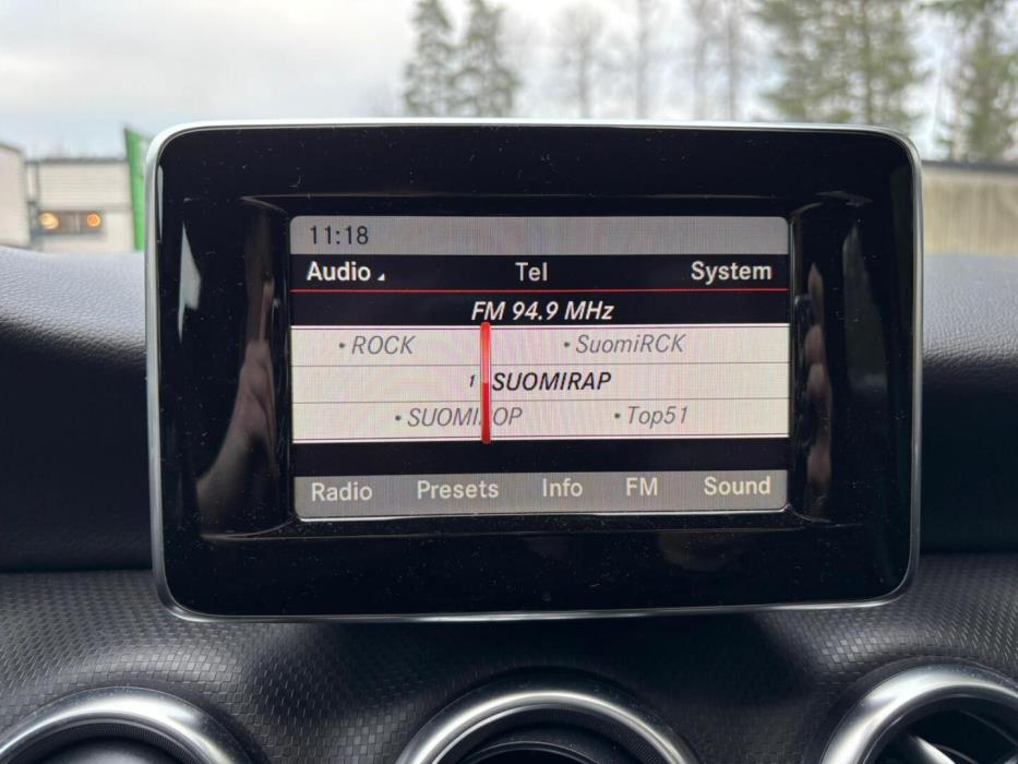 MERCEDES-BENZ A 2012