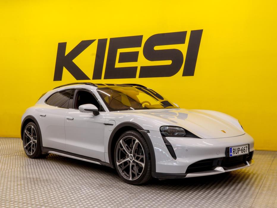 PORSCHE Taycan 2021