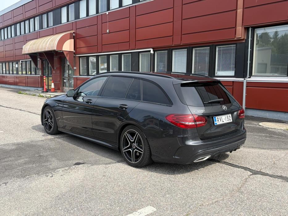 MERCEDES-BENZ C 2021