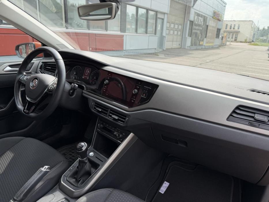 VOLKSWAGEN Polo 2018