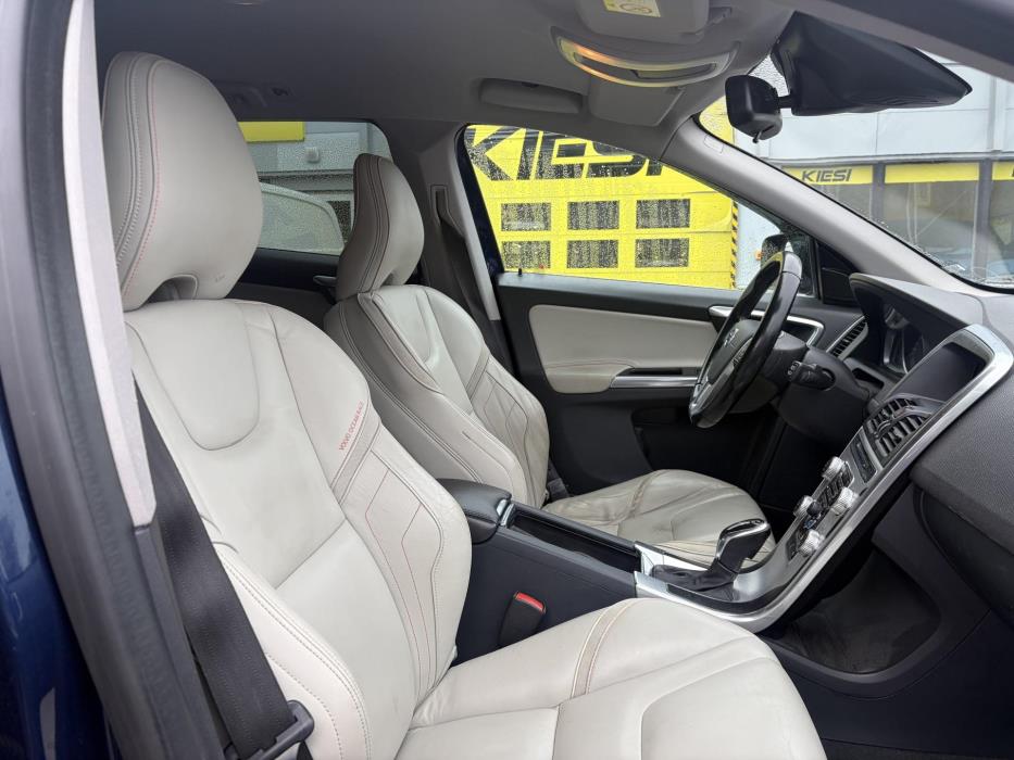 VOLVO XC60 2015