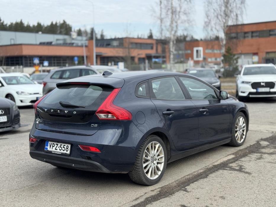 VOLVO V40 2013