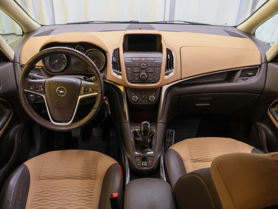 OPEL Zafira Tourer 2012