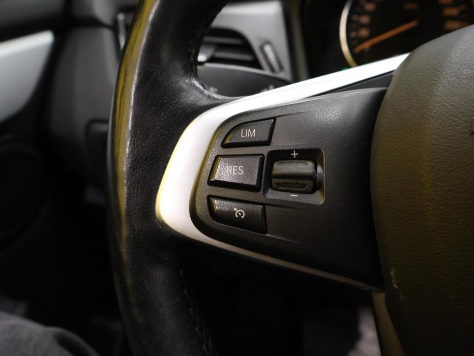 BMW 218 2015