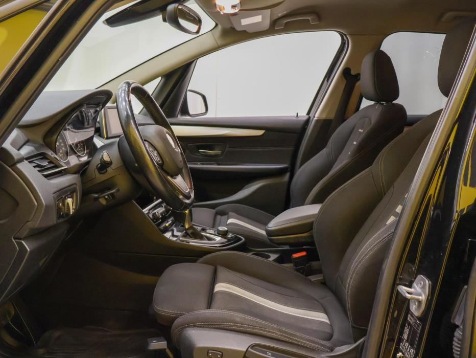 BMW 218 2015