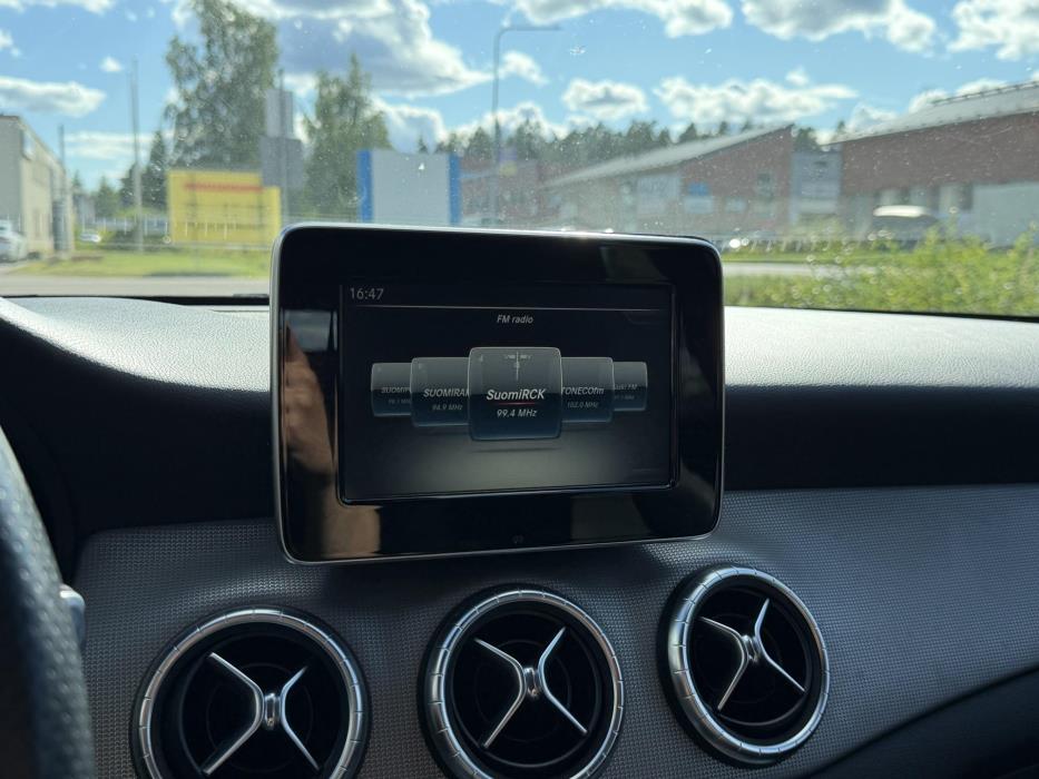 MERCEDES-BENZ CLA 2017