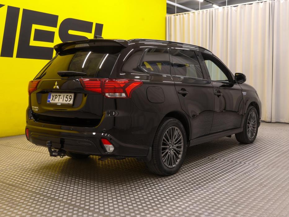 MITSUBISHI Outlander PHEV 2020