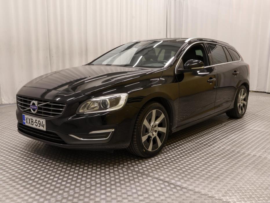 VOLVO V60 2015