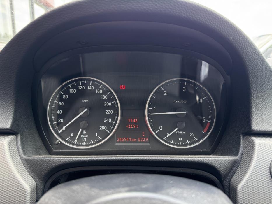 BMW 320 2012