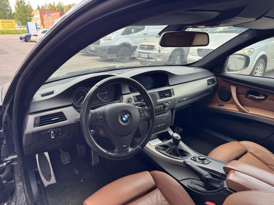 BMW 320 2012