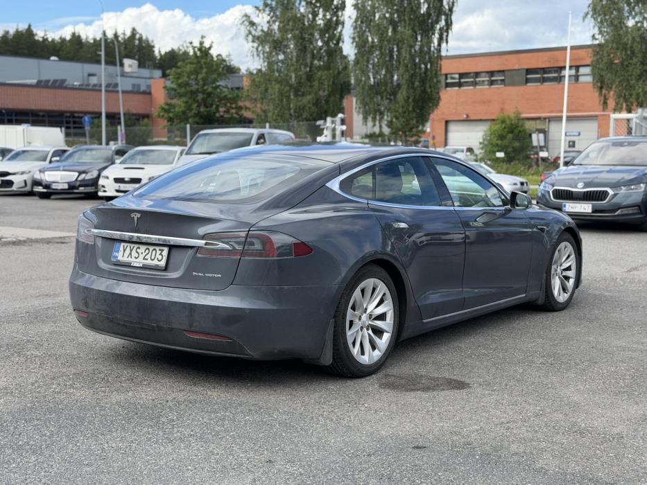 TESLA Model S 2019
