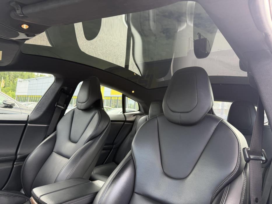 TESLA Model S 2019