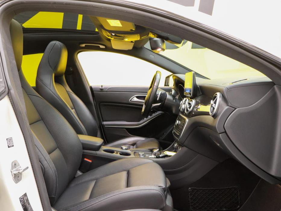 MERCEDES-BENZ CLA 45 AMG 2016