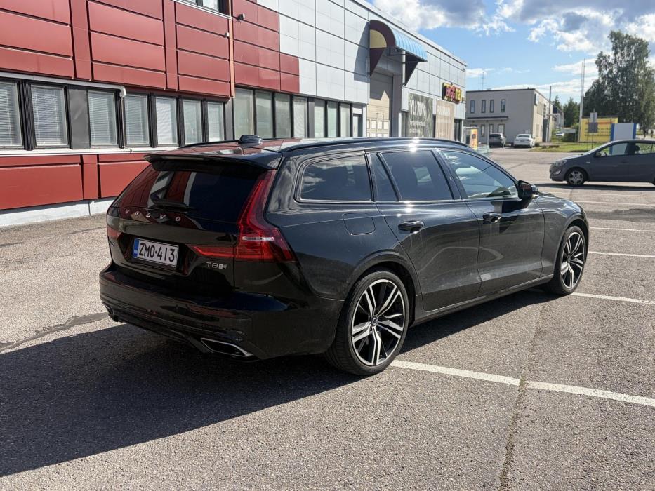 VOLVO V60 2019