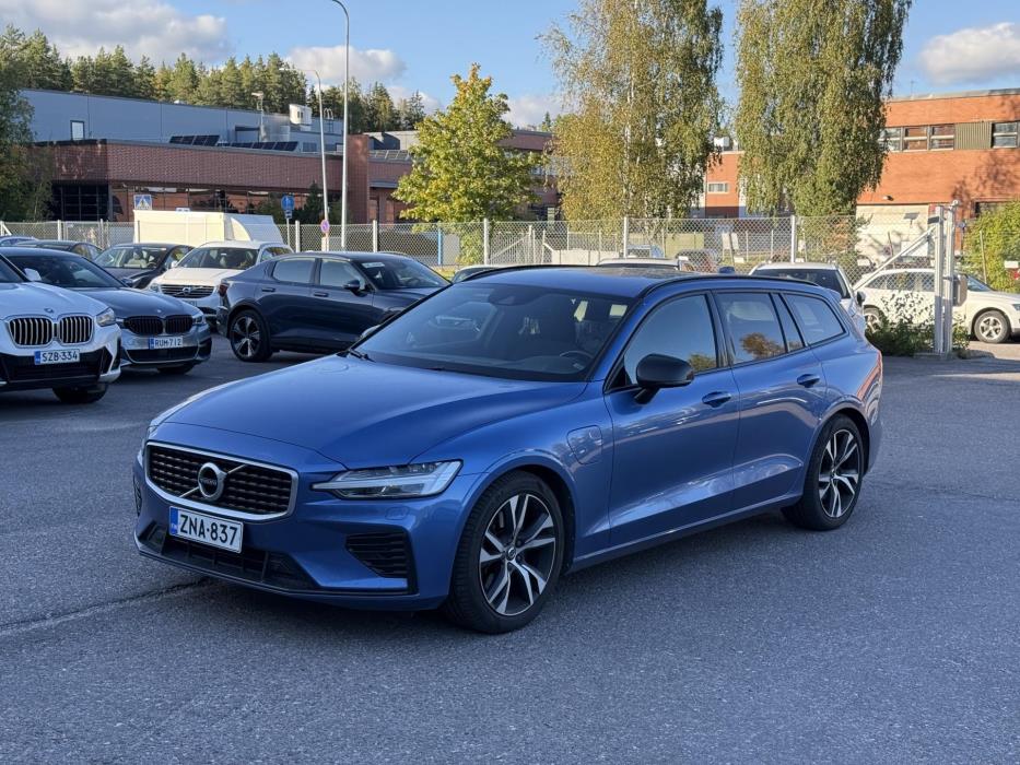 VOLVO V60 2020