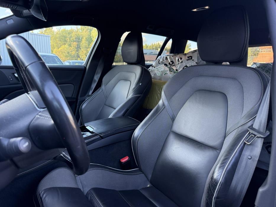 VOLVO V60 2020