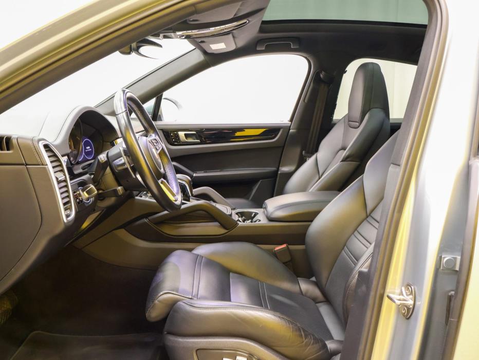 PORSCHE Cayenne 2019