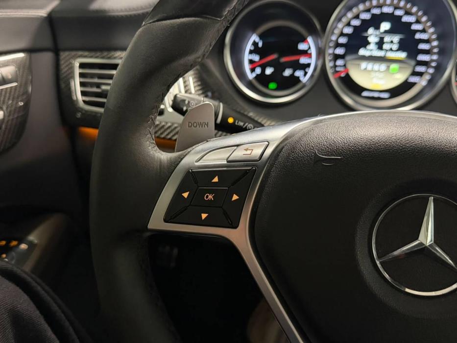 MERCEDES-BENZ CLS 63 AMG 2012
