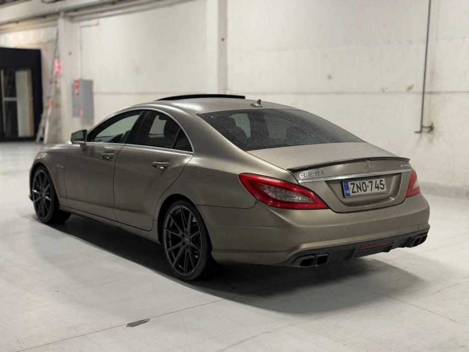 MERCEDES-BENZ CLS 63 AMG 2012