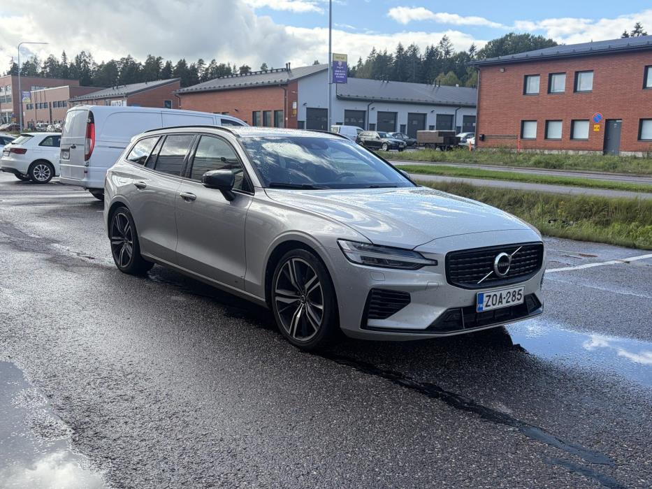 VOLVO V60 2022