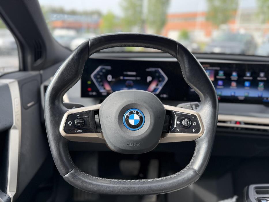 BMW iX 2022