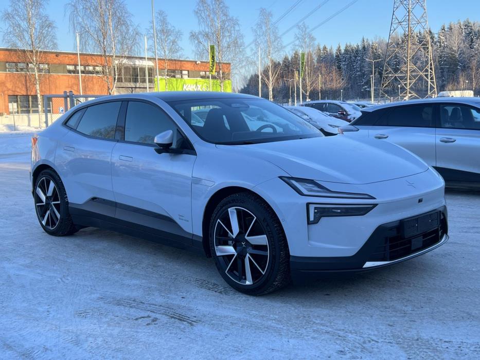 POLESTAR 4 2025