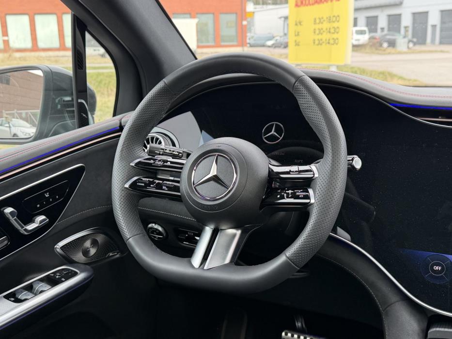 MERCEDES-BENZ EQE SUV 2025