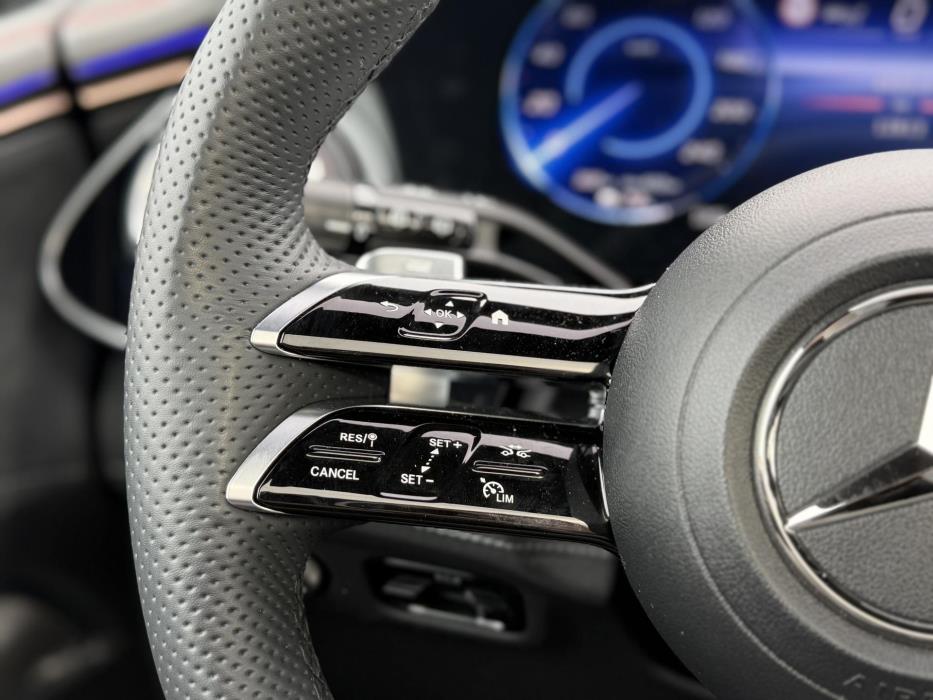 MERCEDES-BENZ EQE SUV 2025