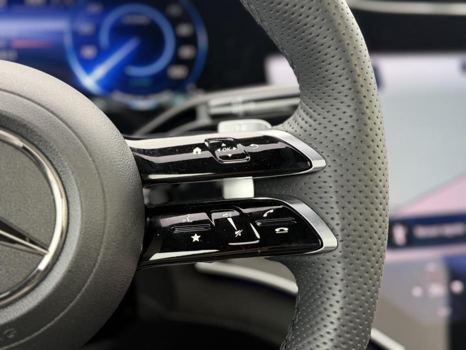 MERCEDES-BENZ EQE SUV 2025