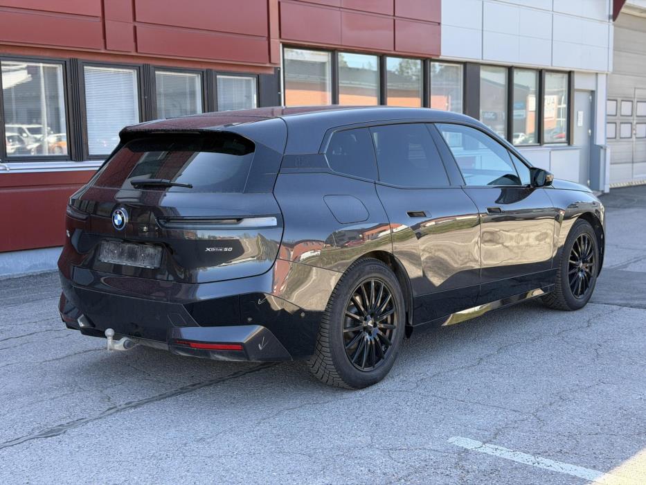 BMW iX 2023