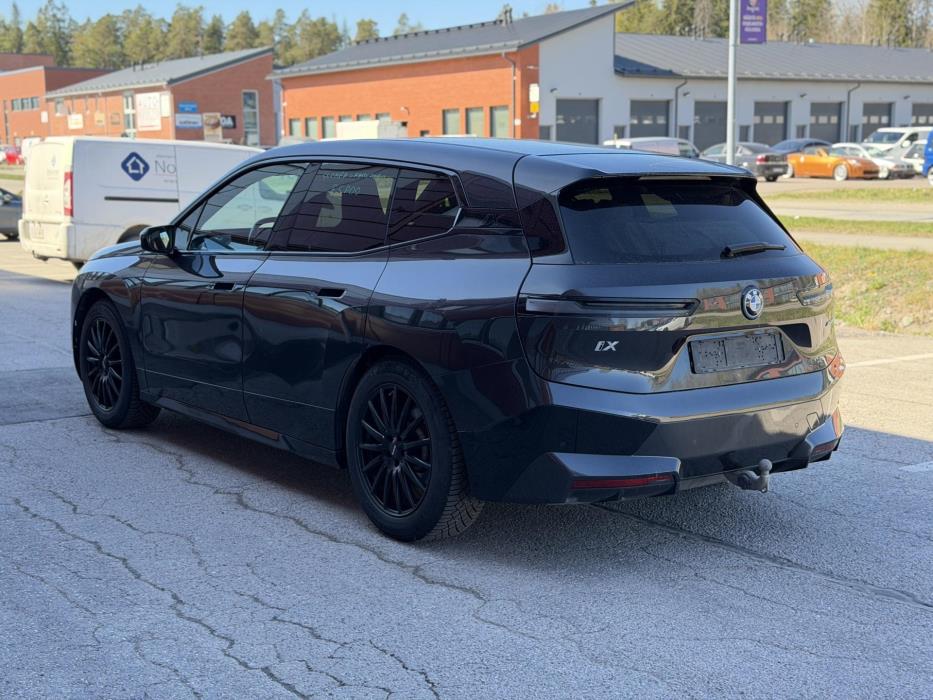 BMW iX 2023