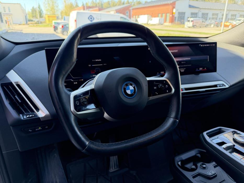 BMW iX 2023