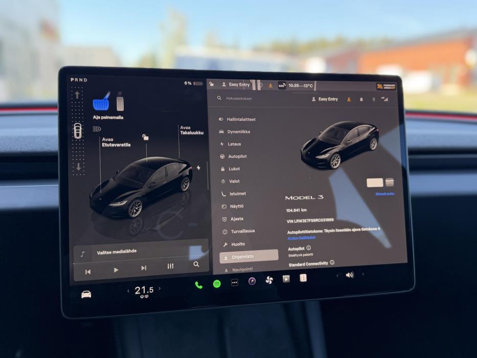 TESLA Model 3 2024