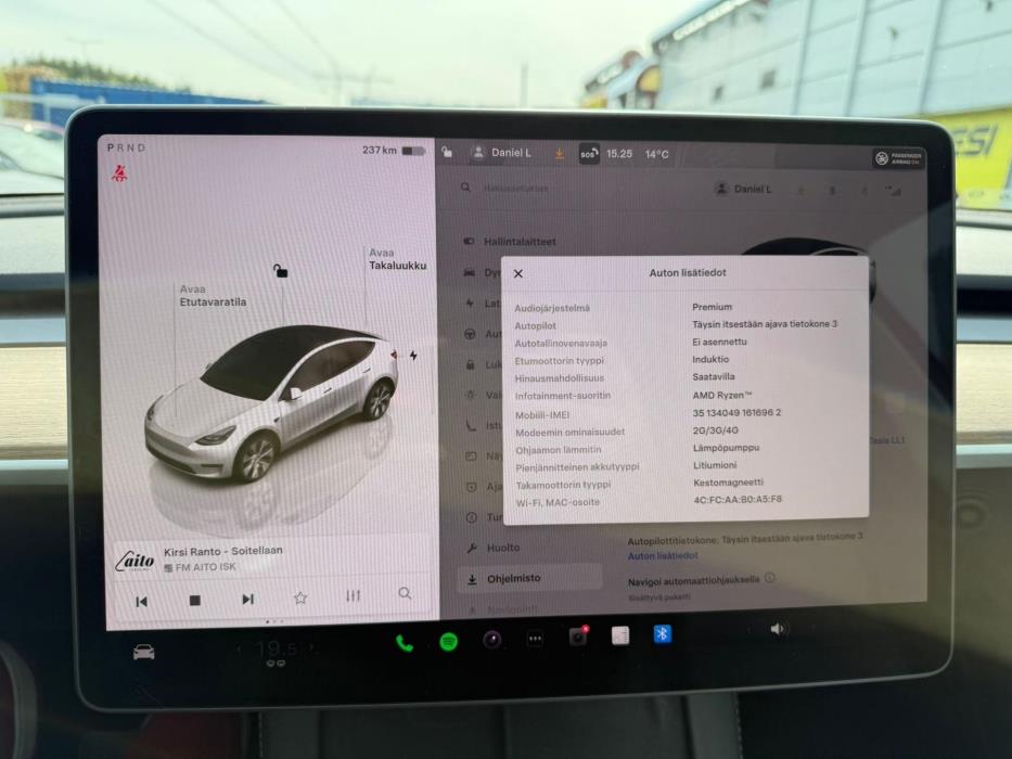 TESLA Model Y 2023