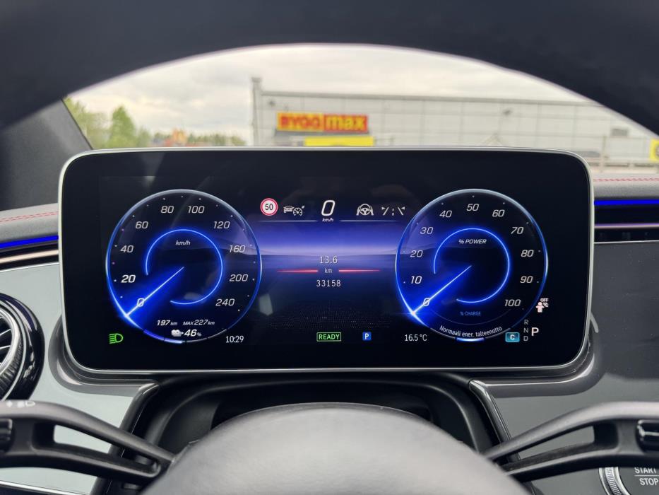MERCEDES-BENZ EQE SUV 2023