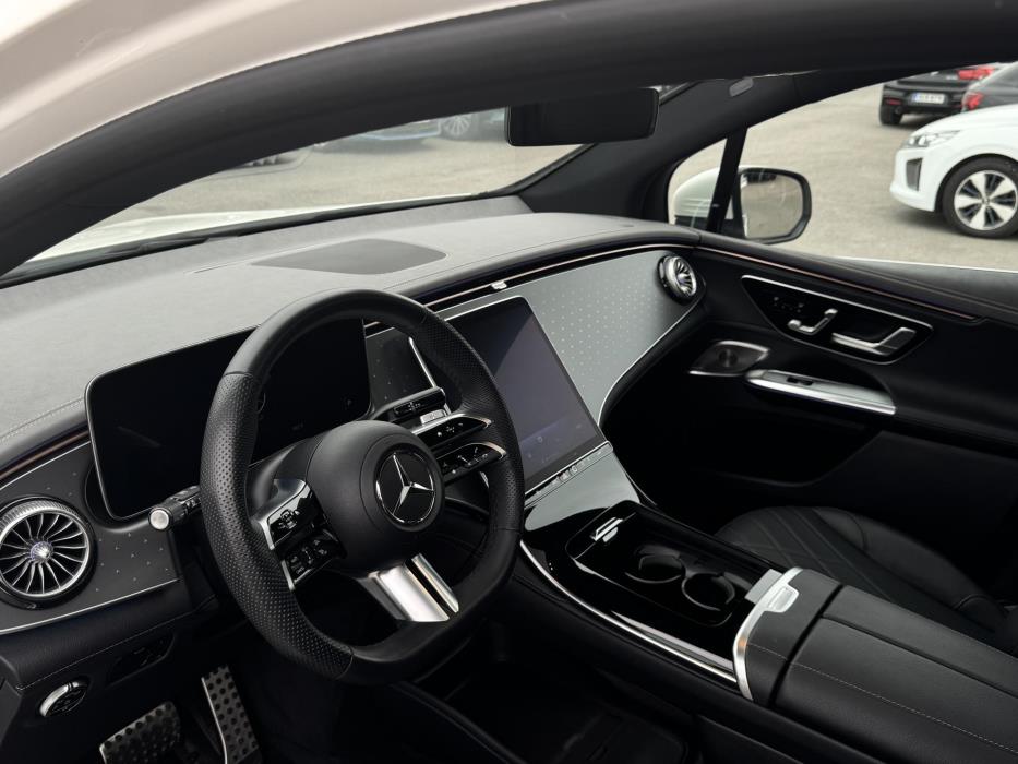 MERCEDES-BENZ EQE SUV 2024