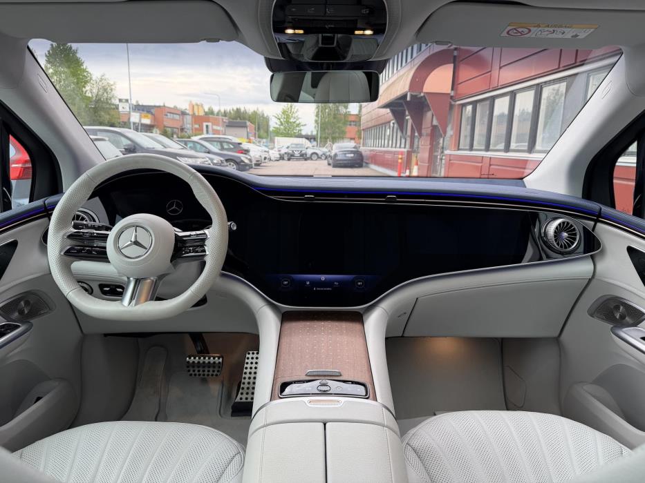 MERCEDES-BENZ EQE SUV 2024