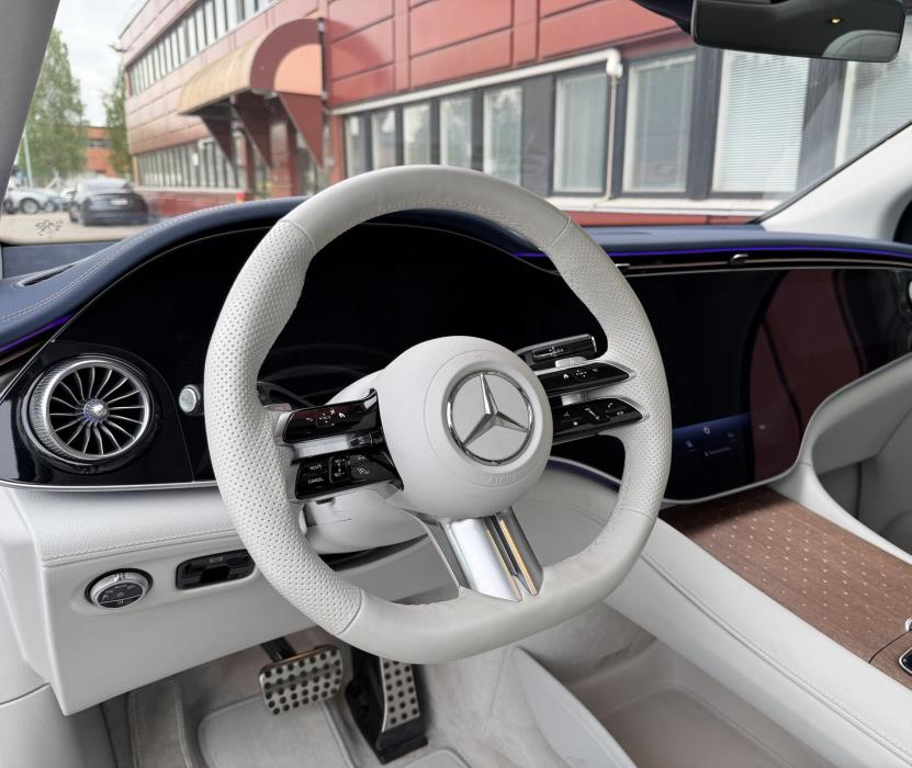 MERCEDES-BENZ EQE SUV 2024