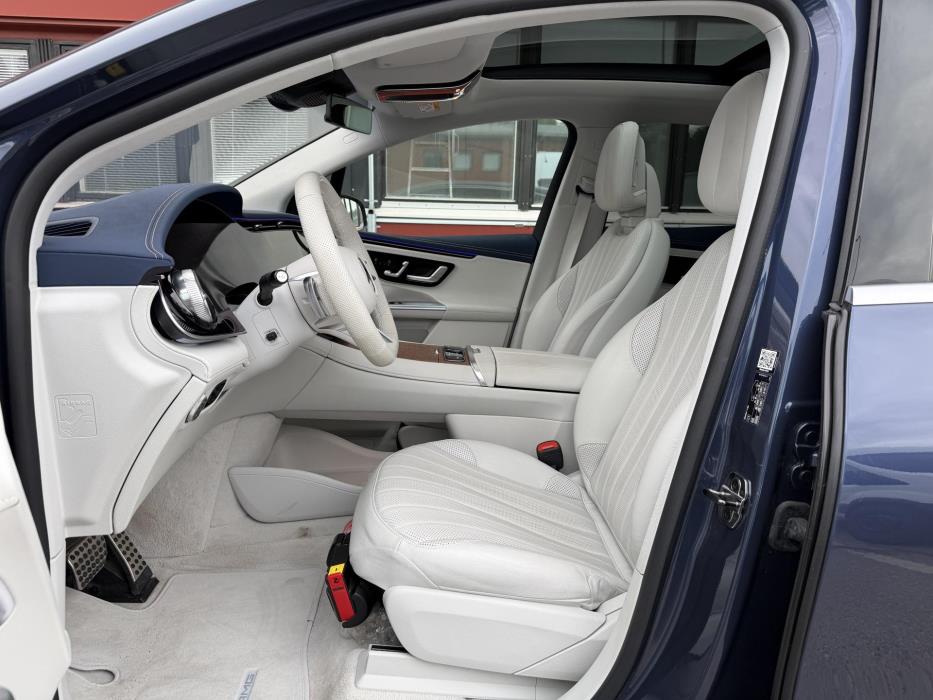 MERCEDES-BENZ EQE SUV 2024