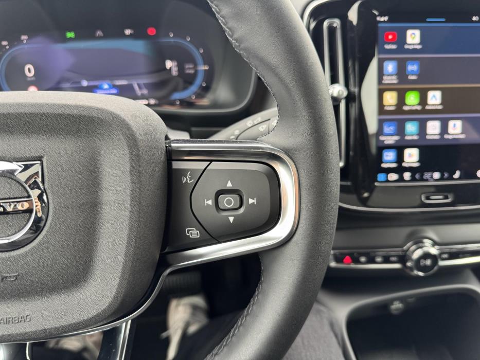 VOLVO C40 2023