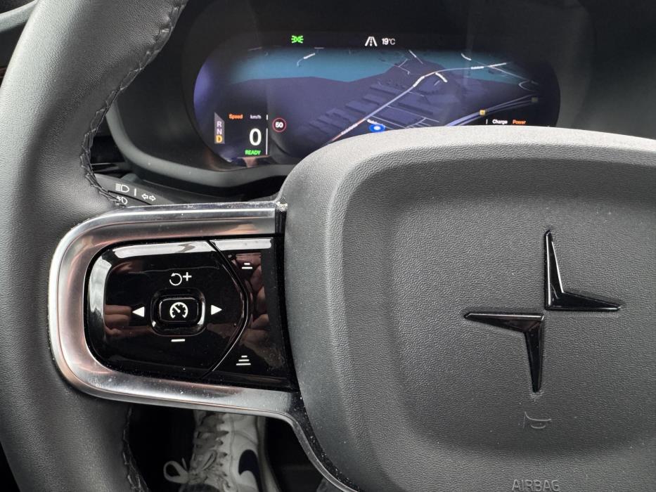 POLESTAR 2 2023
