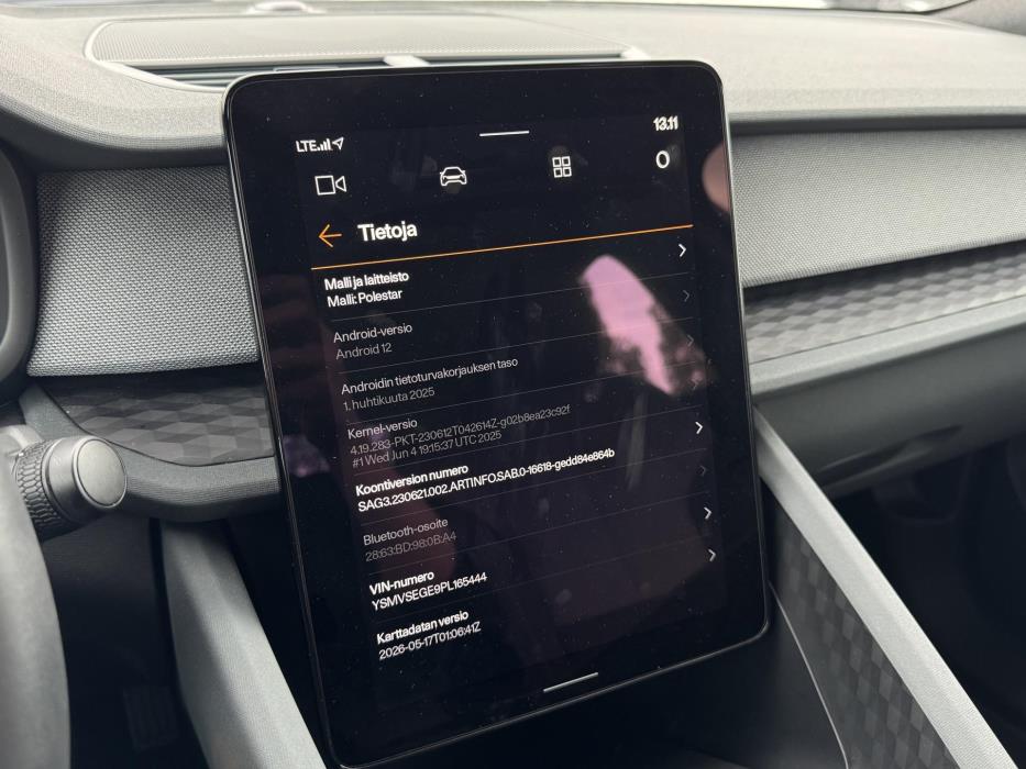 POLESTAR 2 2023