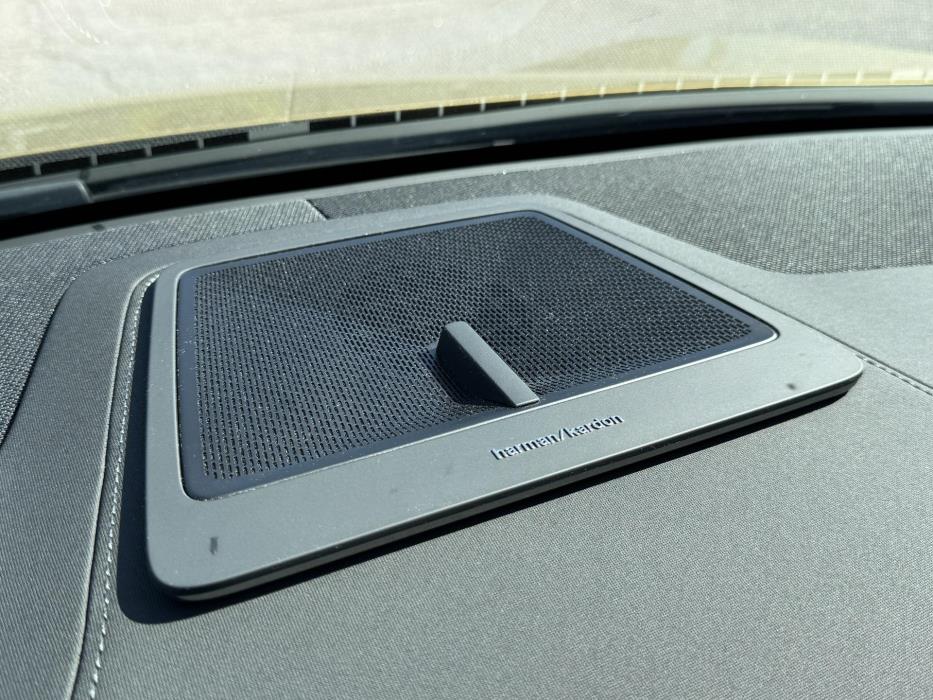 POLESTAR 4 2025