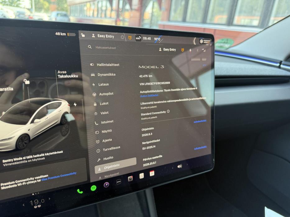 TESLA Model 3 2024